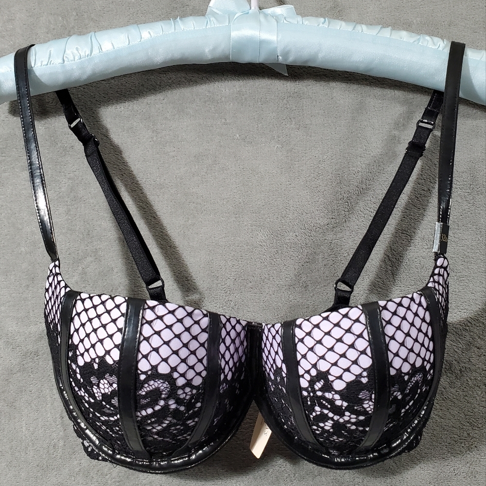 Victoria's Secret Very Sexy Push Up Faux Leather Accents Lilac & Black Size 32D